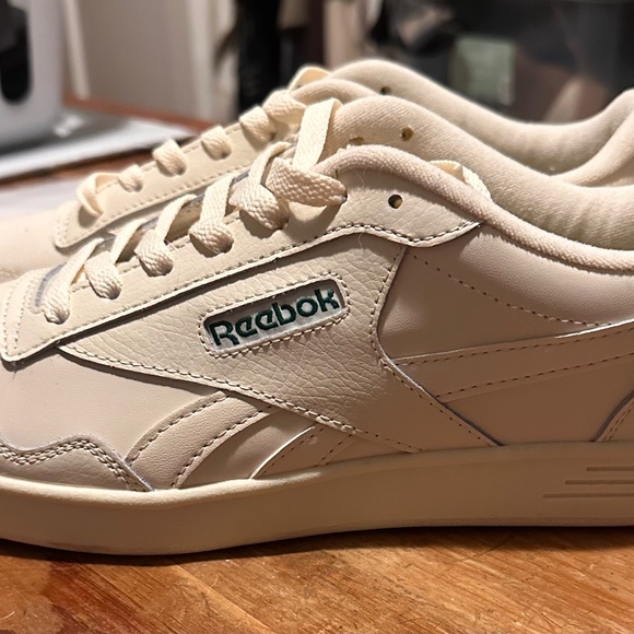 NWOT REEBOK Court Advance Shoe‎ - Picture 3 of 4